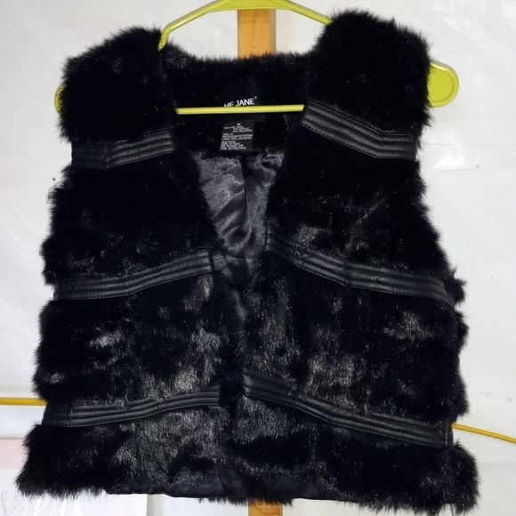 Me Jane Other - ME JANE FAUX FUR YOUTH VEST